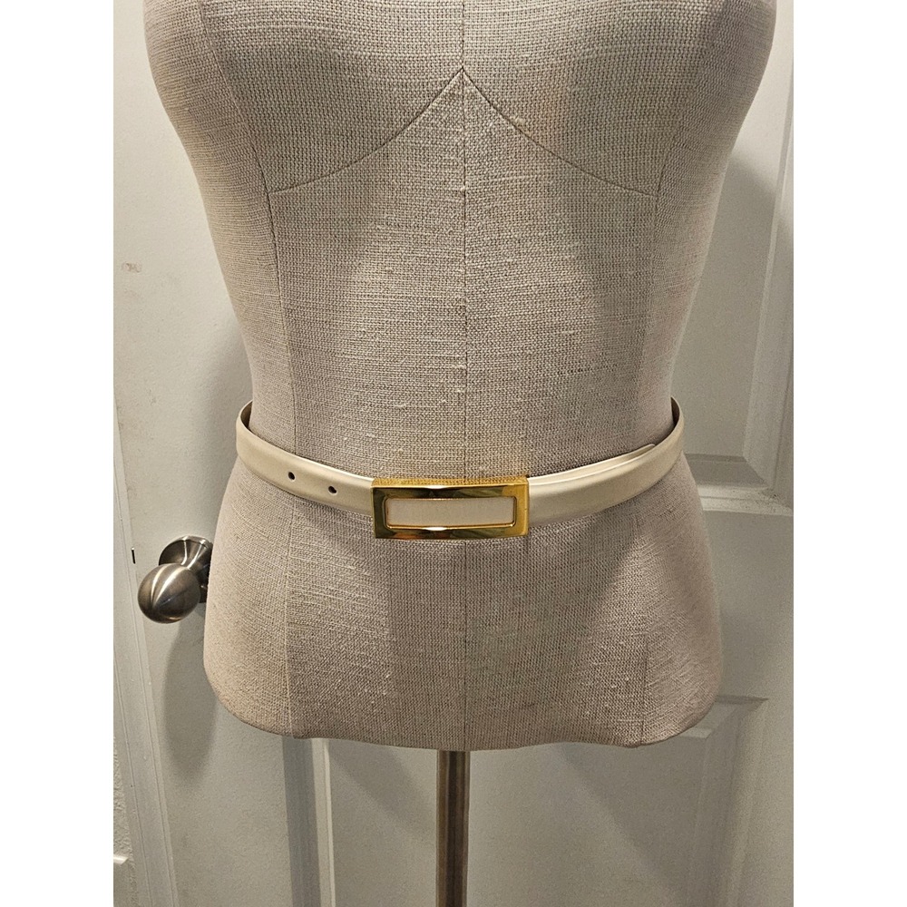 Saks Fifth Avenue Size Small Cream Leather Belt Gold Buckle Made In Italy